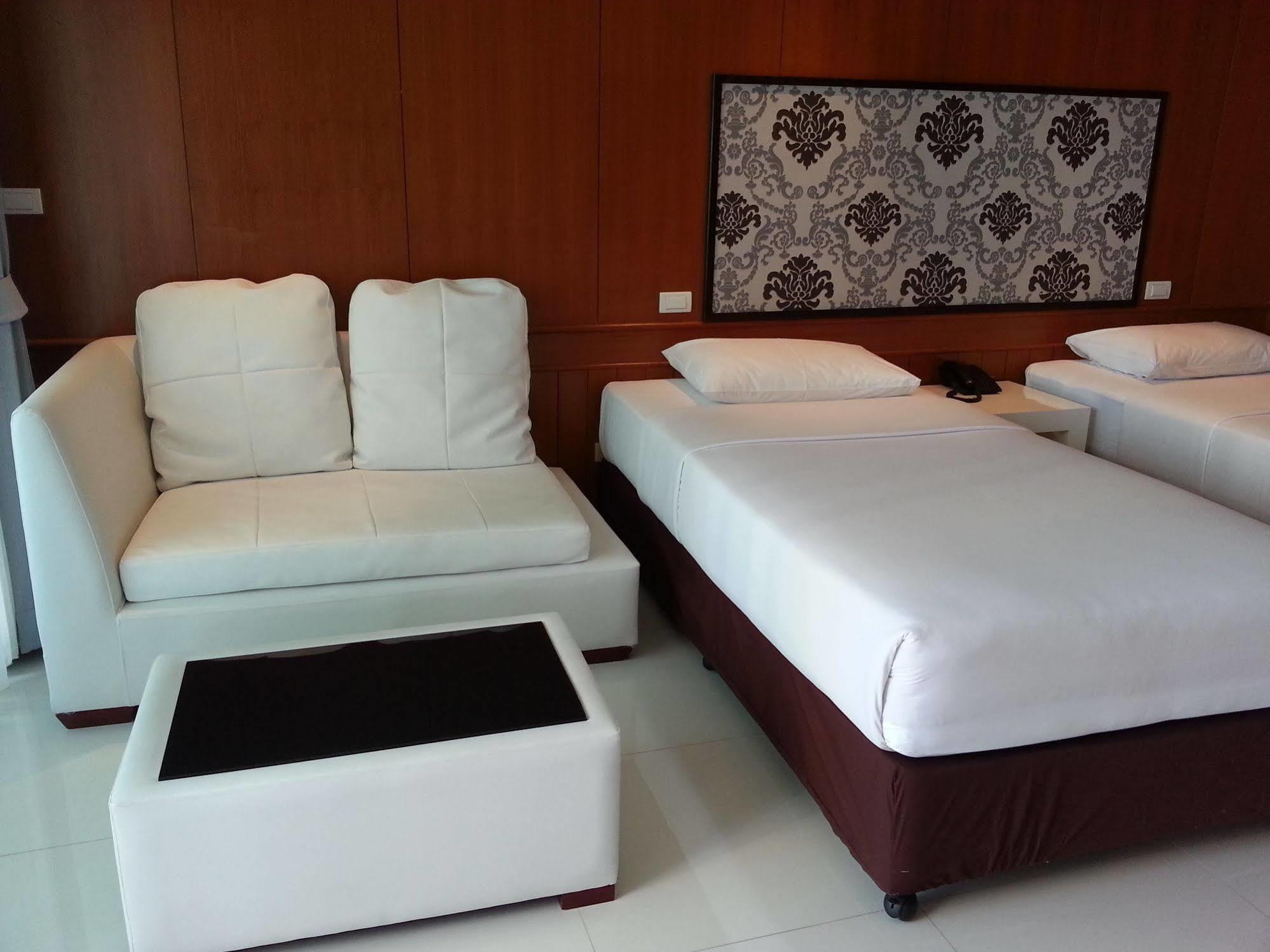 Hotel Marsi Pattaya Exterior foto