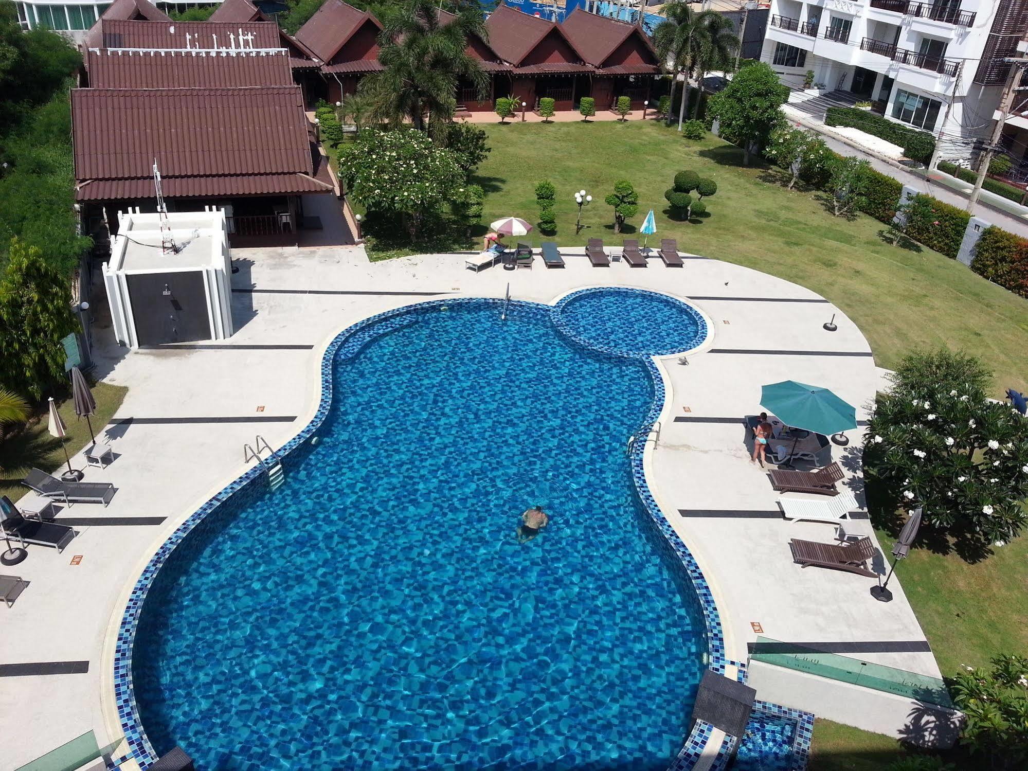 Hotel Marsi Pattaya Exterior foto